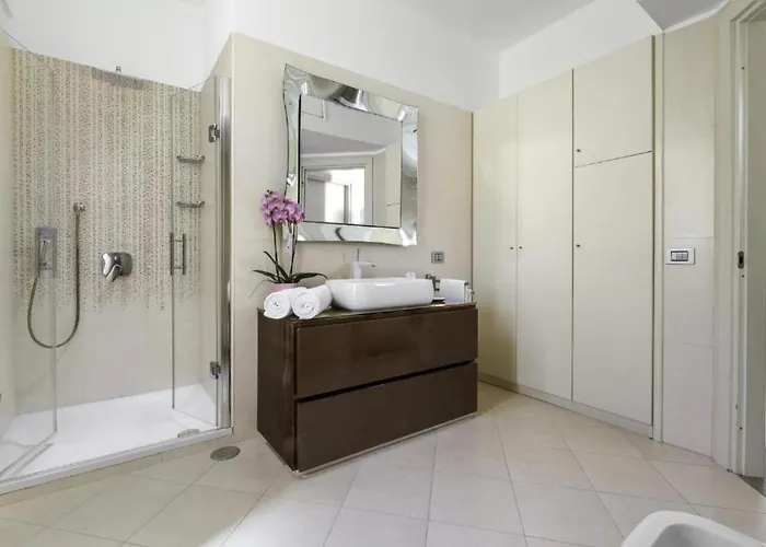 Apartment Rose House